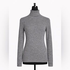 Grey Uniqlo Turtleneck Long Sleeve Sweater